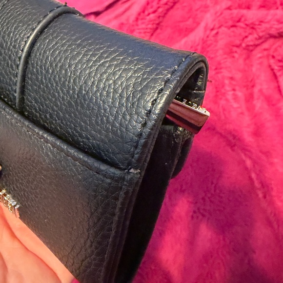 Steve Madden Textured Black Wallet - Picture 5 of 5